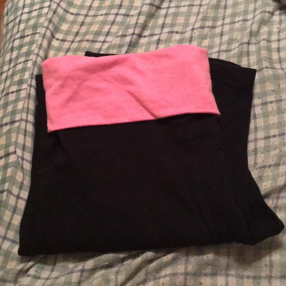 Black and pink flared leggings